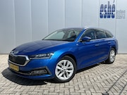 Skoda Octavia - Combi 1.5 TSI 150 pk First Edition Trekhaak Navi Led Matrix