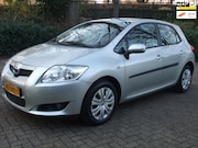 Toyota Auris - 1.6-16V Sol clima en cruise control 5 drs NL auto grijs