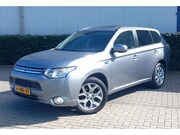 Mitsubishi Outlander - 2.0 PHEV Clear Tec 4WD Automaat Instyle ClearTec 4WD CVT 5pl
