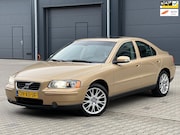 Volvo S60 - 2.4 Drivers Edition|Schuif-Kanteldak|Leder