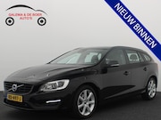 Volvo V60 - 2.0 D3 Momentum AUTOMAAT / NWE D-RIEM / TREKHAAK / XENON / S