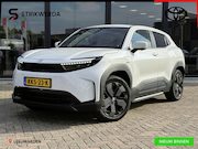 Toyota Urban Cruiser - Executive 61 kWh - Trekhaak- - All season banden -
