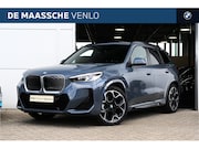 BMW iX1 - eDrive20 M Sport / Sportstoelen / Achteruitrijcamera / Stoel
