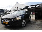 Volvo V60 - 1.6 T3 Kinetic / Navi / Parkeersensoren / Cruise Control