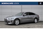 BMW i4 - eDrive40 / Schuif-kanteldak / Achteruitrijcamera / Adaptieve
