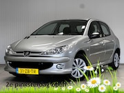 Peugeot 206 - 1.4 Forever/ D-Riem Verv 170.000KM/ AIRCO/ Trekhaak/ 5-Deurs