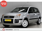 Ford Fusion - 1.4-16V Champion /D-Riem Verv. 67.000KM /N.A.P. /Trekhaak /A