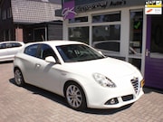 Alfa Romeo Giulietta - 1.4 T Distinctive Lusso Automaat NL Auto