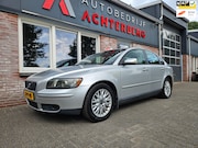 Volvo S40 - 1.8 Momentum Airco/Clima! Cruise Control! NAP! Nieuwe Apk! I