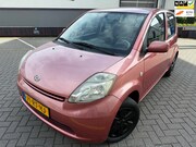 Daihatsu Sirion - 2 1.3-16V Comfort*Automaat*APK*NAP*RIJD SCHAKEL PRIMA