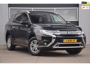 Mitsubishi Outlander - 2.4 PHEV Pure APPLE CARPLAY/VERWARMDE VOORSTOELEN/CAMERA