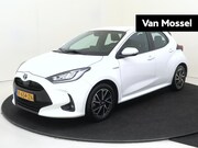 Toyota Yaris - 1.5 Hybrid Dynamic | Navigatie | Lichtmetalen Velgen | Achte