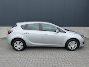 Opel Astra - 1.4 turbo cosmo automaat 140 PK, ZEER compleet, Trekhaak
