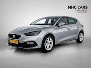 Seat Leon - 1.0 eTSI Style Business Intense | Trekhaak | Navi | Clima |