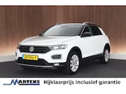 Volkswagen T-Roc - 1.5 TSI 150pk DSG Style Trekhaak Camera Virtual Cockpit LED