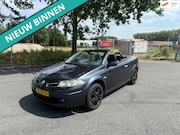 Renault Mégane - Coupé-Cabriolet 2.0-16V Tech Line LET OP LINKER ACHTERRAAM K