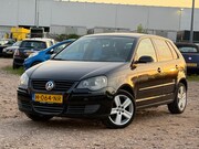 Volkswagen Polo - 1.2-12V Trendline/ BLACK EDITION