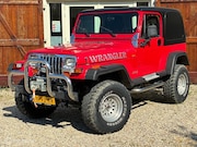 Jeep Wrangler - 2.5 benzine, hardtop, softtop, lier, APK 2028