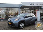 Toyota Aygo X - PLAY NL-AUTO APPLE/ANDROID AD-CRUISE LED DAGRIJVERLICHTING A