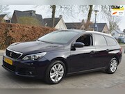Peugeot 308 - 1.2 PureTech Blue Executive