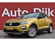 Volkswagen T-Roc - 1.5 TSI Style Carplay | Leder | Adapt. Cruise | Navi | Airco