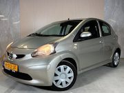 Toyota Aygo - 1.0-12V + Automaat Airco Leder Elektrische Pakket