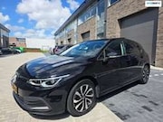 Volkswagen Golf - 1.5 eTSI Active Automaat/ Panoramadak
