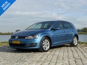 Volkswagen Golf - 1.0 TSI Connected Series|Carplay|Dealer Ond|Camera