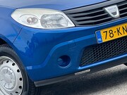 Dacia Sandero - 1.2 Laureate - Bleu Navy - Suuuuuper weinig kilometers