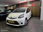 Toyota Aygo - 1.0 VVT-i Now I NAVIGATIE | Carplay | Airco