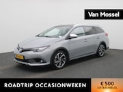 Toyota Auris - 1.8 Hybrid Comfort | Automaat | Panoramadak | Camera | Trekh