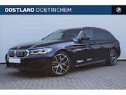 BMW 5-serie - 530e xDrive M Sport Automaat / Trekhaak / Panoramadak / Comf