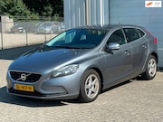 Volvo V40 - 2.0 D2 Momentum, Airco, Digitale Dash, Navi, Lm Velgen