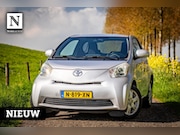 Toyota iQ - 1.0 VVTi Aspiration | LM Velgen | Parrot | Airco