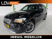 BMW X1 - XDRIVE28I EXECUTIVE / 6-cilinder / Camera / Afneembare trekh