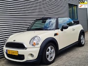 MINI Cabrio - 1.6 One Salt 04-2011 Pepper (Old English) White