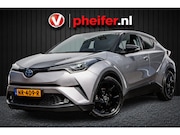 Toyota C-HR - 1.8 Hybrid Aut. Bi-Tone Plus Stuur + stoelverwarming/ Camera