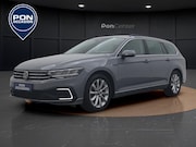 Volkswagen Passat - Variant 1.4 TSI PHEV GTE | Stoelverwarming | Navigatie | 17"