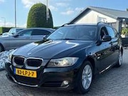 BMW 3-serie - Touring 318i Sport 2010 Zwart Xenon Navi