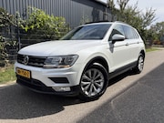 Volkswagen Tiguan - 1.4 TSI Comfortline / NAVI / PANORAMADAK / TREKHAAK / 155dkm