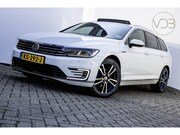 Volkswagen Passat - Variant 1.4 TSI GTE Connected Series Plus Panorama Trekhaak