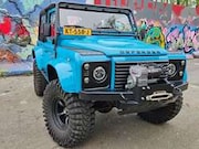 Land Rover Defender - 90 soft top custom 2.4 TD 4 zits Miami Blue
