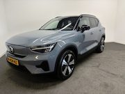 Volvo XC40 - Recharge Plus 70 kWh 170kW Trekhaak 1500kg/ Warmtepomp/ Stuu