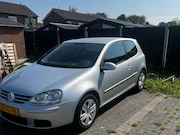 Volkswagen Golf - 1.6 FSI Optive