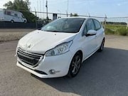 Peugeot 208 - 1.2 PureTech Blue Lease Executive