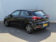 Hyundai i20 - 1.0 T-GDI Blue 100PK Comfort / Camera + Navi / Climate en Cr