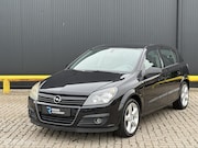 Opel Astra - 1.8 Cosmo TREKHAAK
