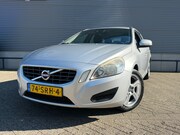 Volvo V60 - 2.0 D3 R-Design