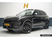Lynk & Co 01 - 1.5 | Zwart optiek | Panoramadak | Camera | Navigatie | Memo