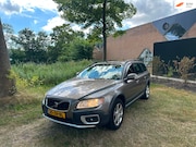 Volvo XC70 - 2.4 D5 Momentum Airco Cruise PDC 4x4 Elekt Pakket